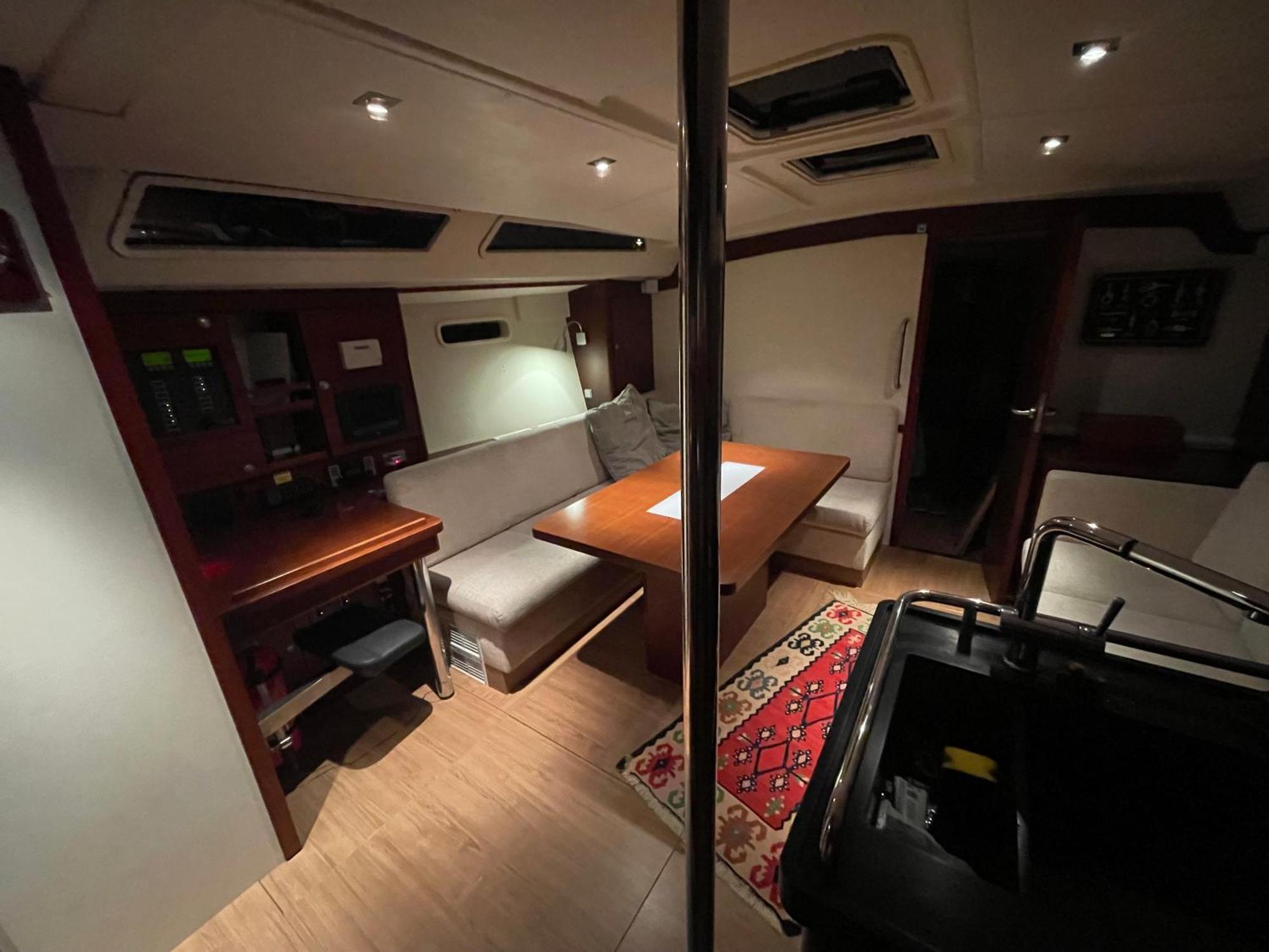Boat Tour With Aperitif And Music Included On A Sailing Boat Botel *