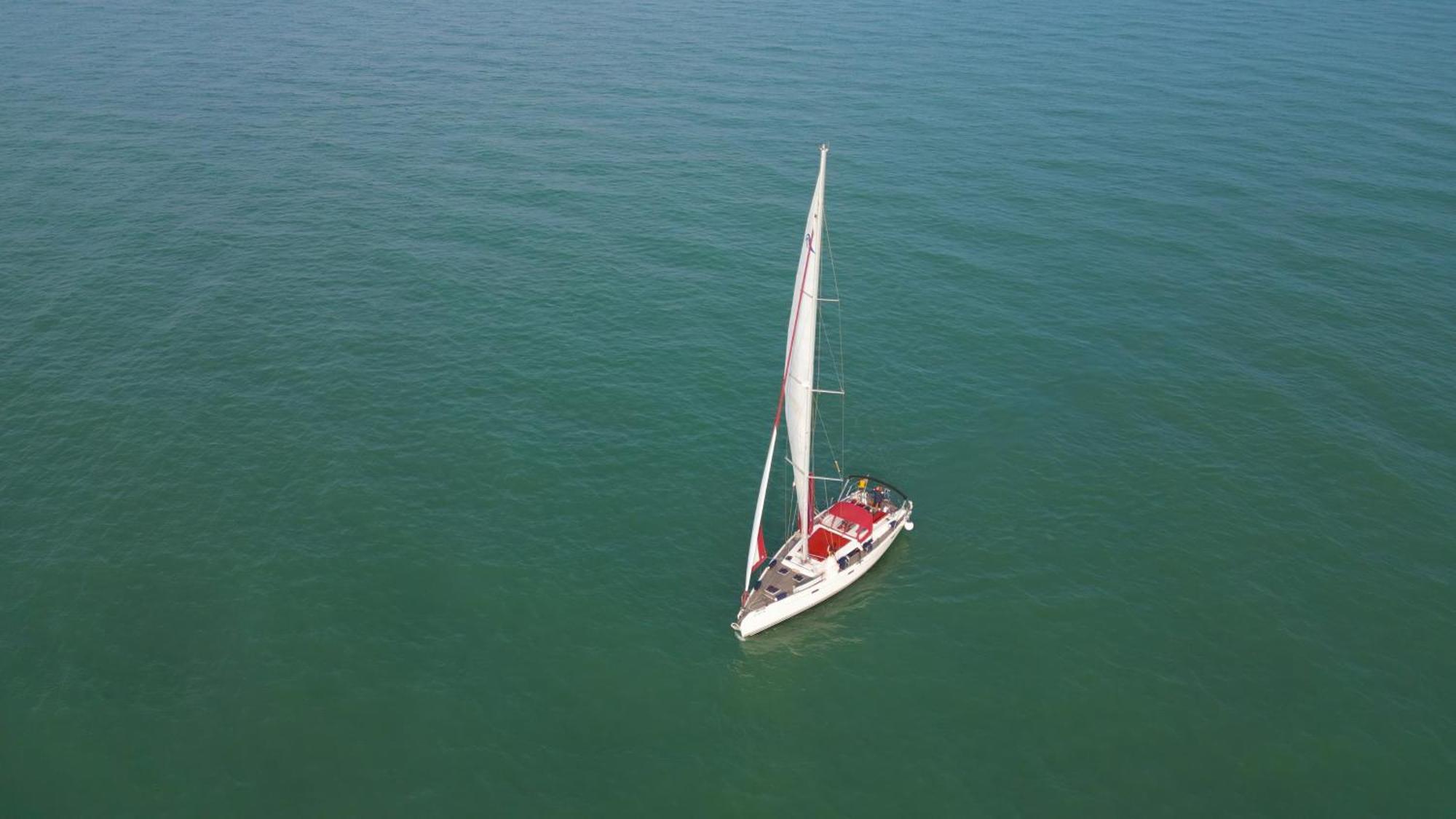 Botel Boat Tour With Aperitif And Music Included On A Sailing Boat Venice