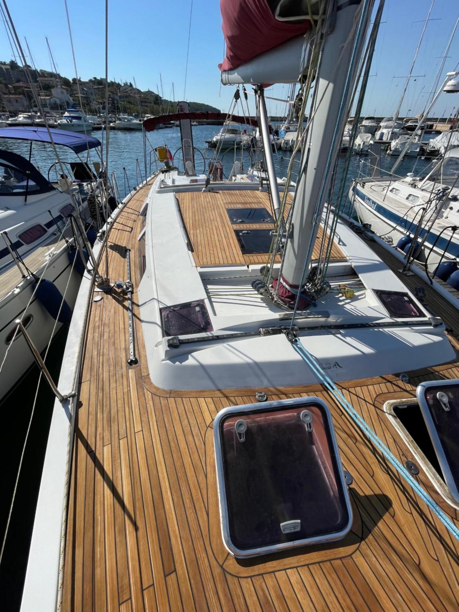 Boat Tour With Aperitif And Music Included On A Sailing Boat